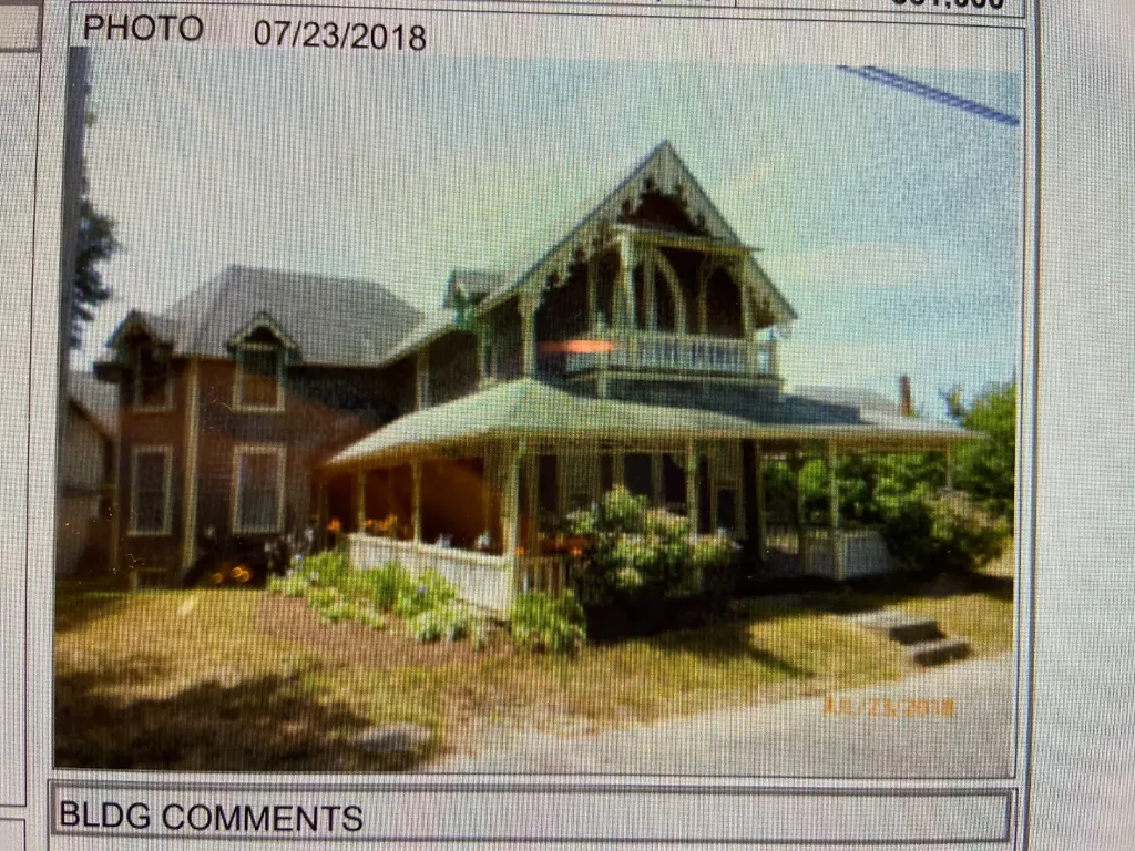 32/34 Pennacook Avenue Oak Bluffs MA 02557