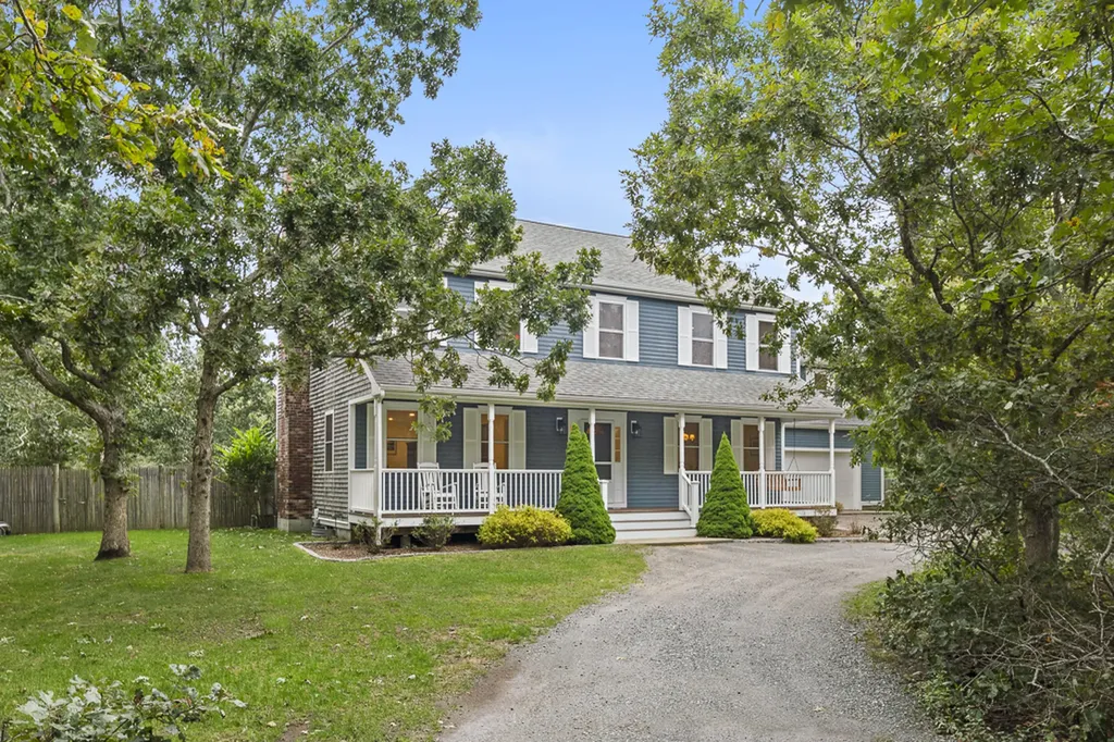 8 Coffins Field Road Edgartown MA 02539