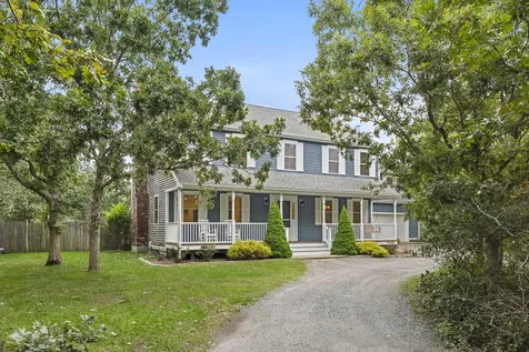 8 Coffins Field Road Edgartown MA 02539
