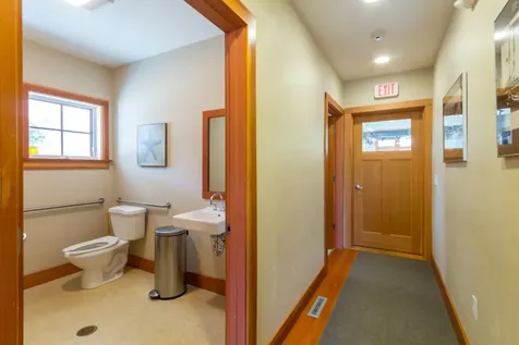 248 & 250 Upper Main Street Edgartown MA 02539