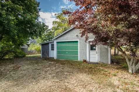 248 & 250 Upper Main Street Edgartown MA 02539