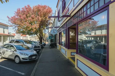 12 Circuit Avenue Oak Bluffs MA 02557