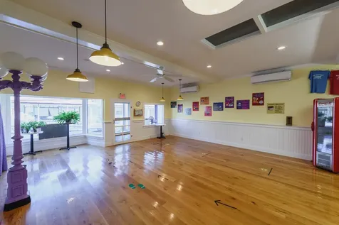 12 Circuit Avenue Oak Bluffs MA 02557