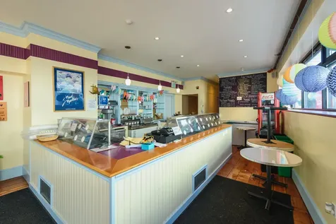 48 Main Street Vineyard Haven MA 02568