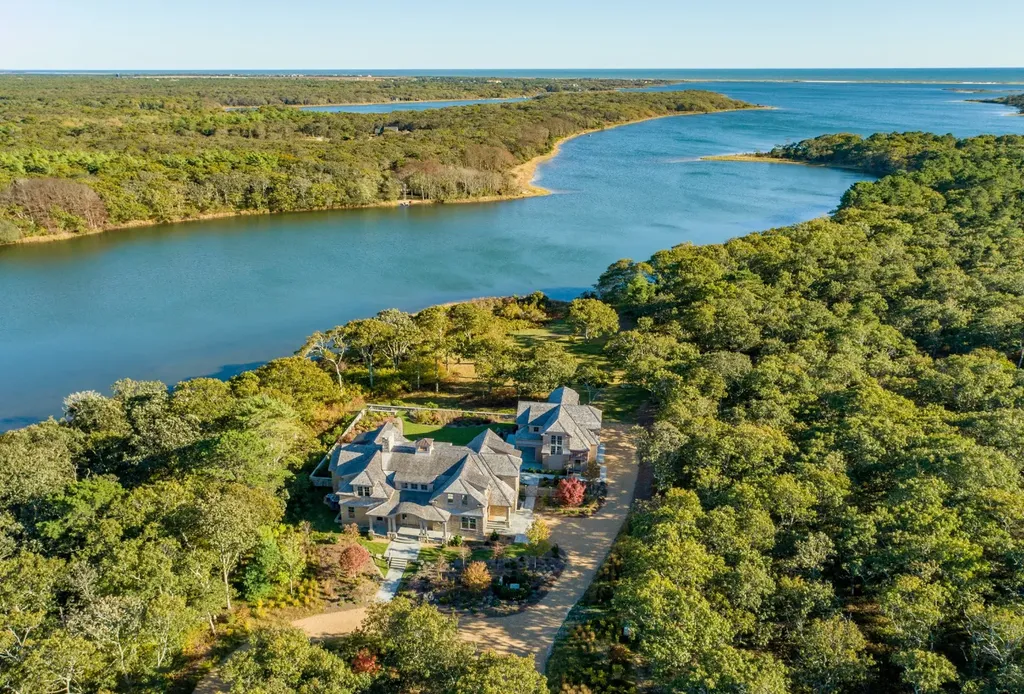 9 Briggs Road Edgartown MA 02539