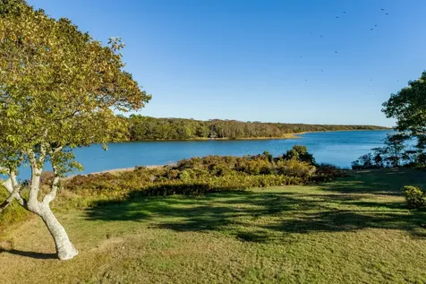9 Briggs Road Edgartown MA 02539