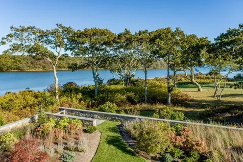9 Briggs Road Edgartown MA 02539