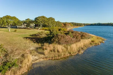 9 Briggs Road Edgartown MA 02539