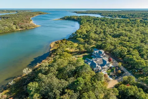 9 Briggs Road Edgartown MA 02539