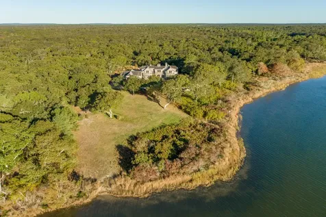 9 Briggs Road Edgartown MA 02539