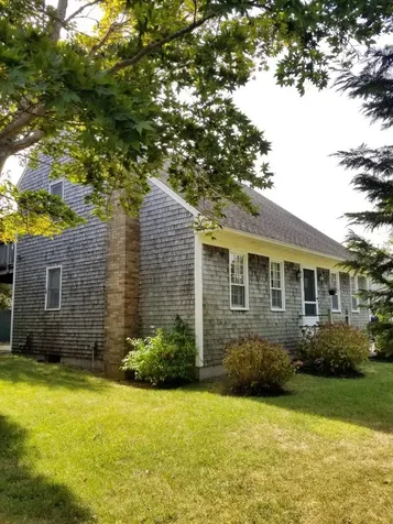 8 Massasoit Road Edgartown MA 02539