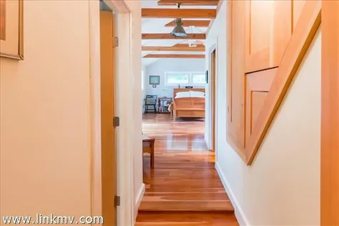 29 Bayes Hill Road Oak Bluffs MA 02557