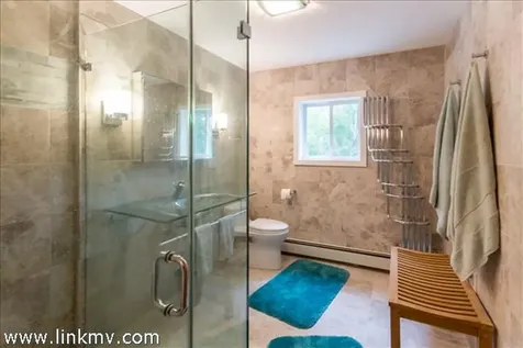 29 Bayes Hill Road Oak Bluffs MA 02557