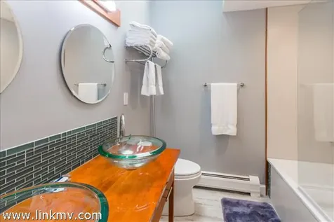 29 Bayes Hill Road Oak Bluffs MA 02557