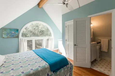 29 Bayes Hill Road Oak Bluffs MA 02557