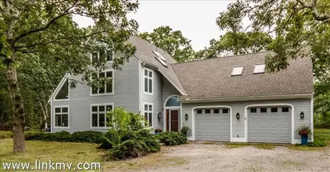 29 Bayes Hill Road Oak Bluffs MA 02557