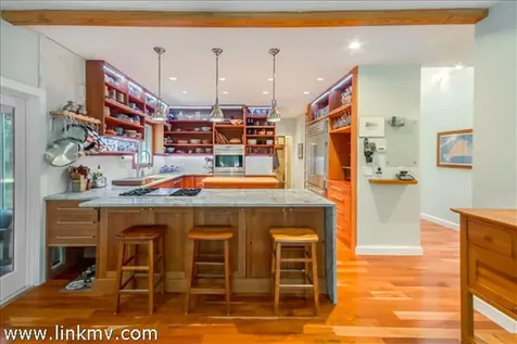 29 Bayes Hill Road Oak Bluffs MA 02557