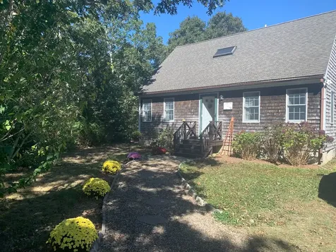 74 Isaac Avenue Oak Bluffs MA 02557