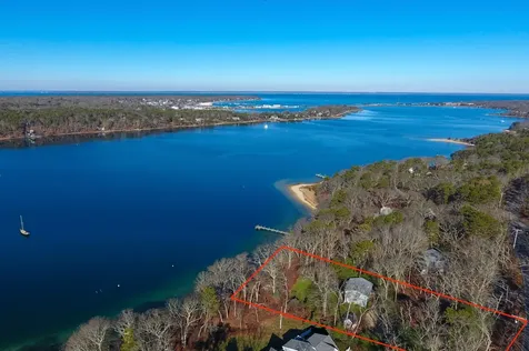 319 Barnes Road Oak Bluffs MA 02557