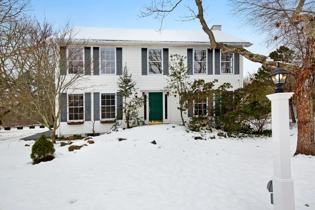 341 Great Plains Road West Tisbury MA 02575