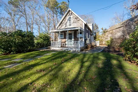4 Winemack Street Oak Bluffs MA 02557