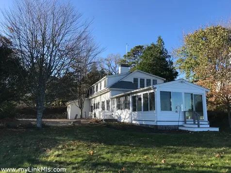 43 Crocker Avenue Vineyard Haven MA 02568
