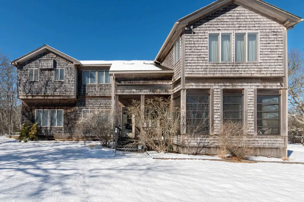 17 Narragansett Avenue Edgartown MA 02539