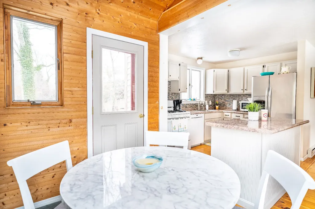 52 Andrews Road Vineyard Haven MA 02568