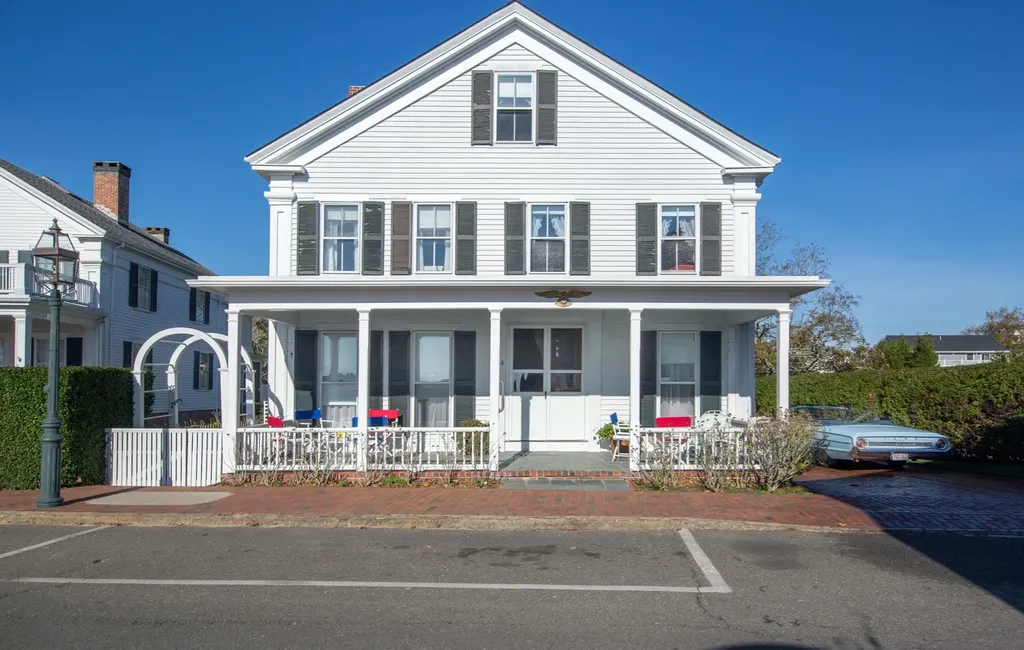 114 North Water Street Edgartown MA 02539