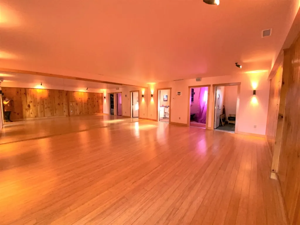 455 State Road Vineyard Haven MA 02568