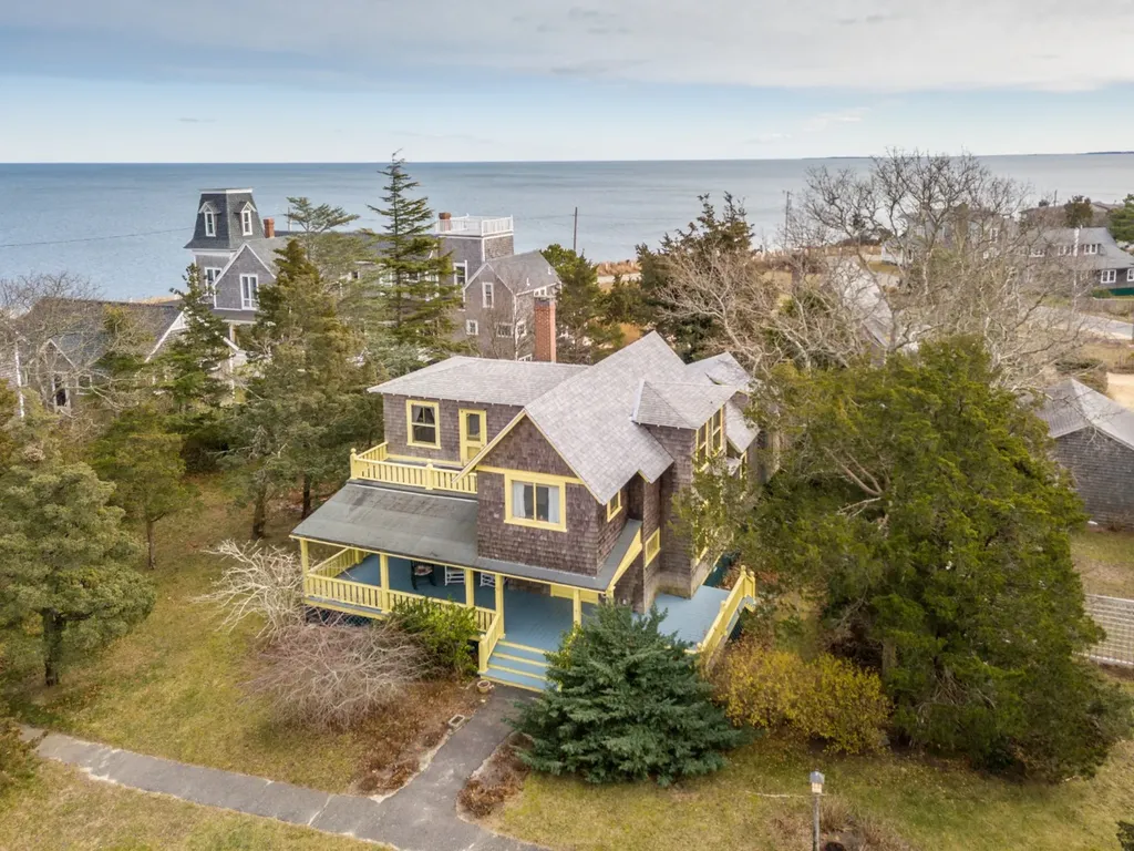 10 Prospect Park Oak Bluffs MA 02557