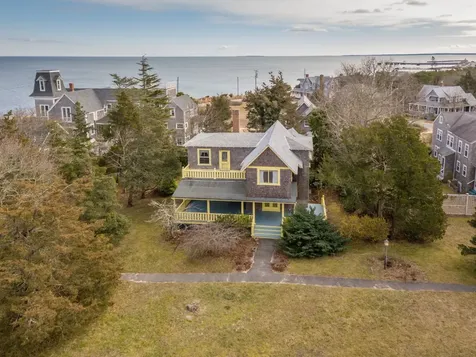 10 Prospect Park Oak Bluffs MA 02557