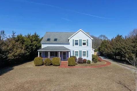 97 Wing Road Oak Bluffs MA 02557