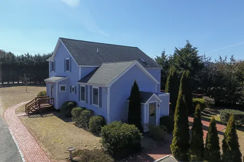 97 Wing Road Oak Bluffs MA 02557