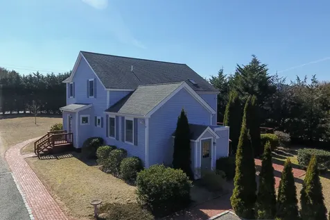 97 Wing Road Oak Bluffs MA 02557