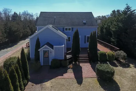 97 Wing Road Oak Bluffs MA 02557