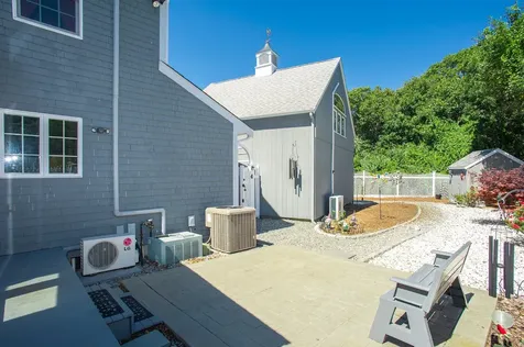 3 Lauras Way Oak Bluffs MA 02557