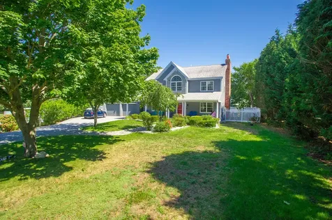3 Lauras Way Oak Bluffs MA 02557