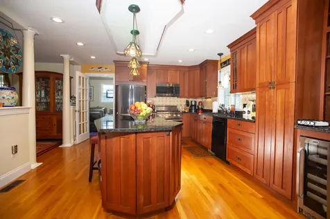 3 Lauras Way Oak Bluffs MA 02557