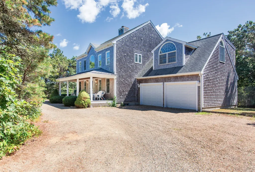 16 Thaxter Lane Edgartown MA 02539