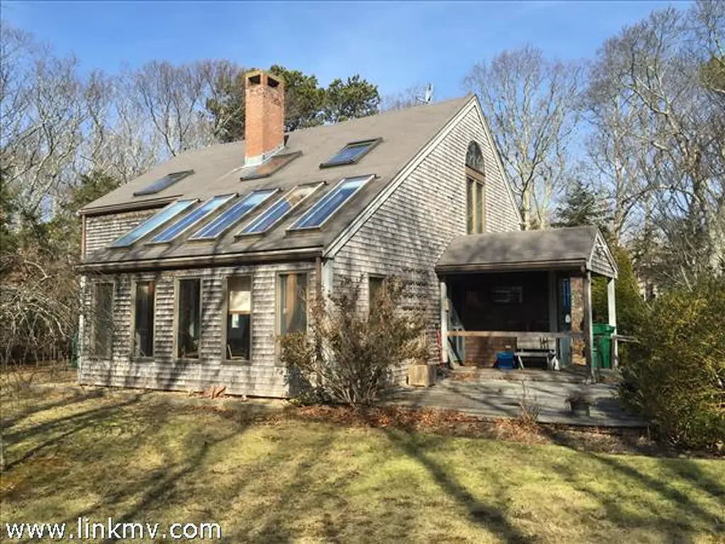 111 Clover Hill Road Vineyard Haven MA 02568