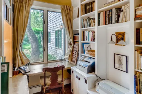 42 Looks Pond Way West Tisbury MA 02575