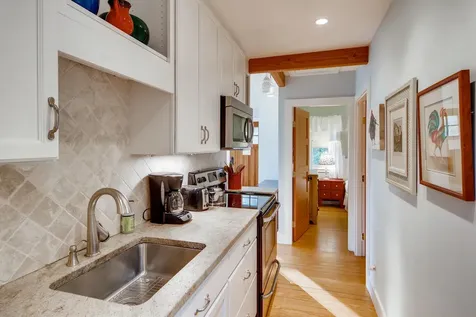 42 Looks Pond Way West Tisbury MA 02575