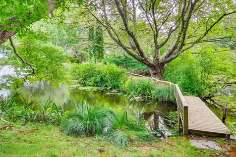 42 Looks Pond Way West Tisbury MA 02575
