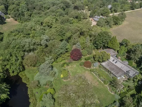 42 Looks Pond Way West Tisbury MA 02575
