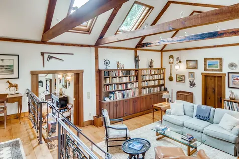 42 Looks Pond Way West Tisbury MA 02575