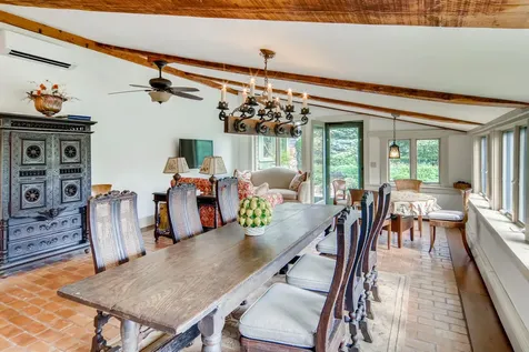 42 Looks Pond Way West Tisbury MA 02575