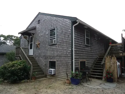 5 Village Court Vineyard Haven MA 02568