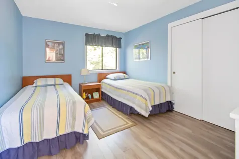 15 Vickers Street Edgartown MA 02539