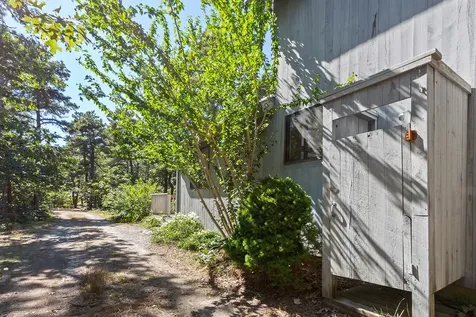 15 Vickers Street Edgartown MA 02539